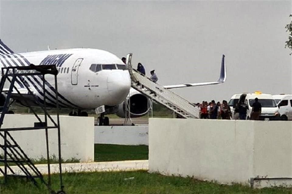 Cerca de 150 migrante fueron trasladados de una estancia del INM en Piedras Negras hacia Villahermosa, Tabasco.