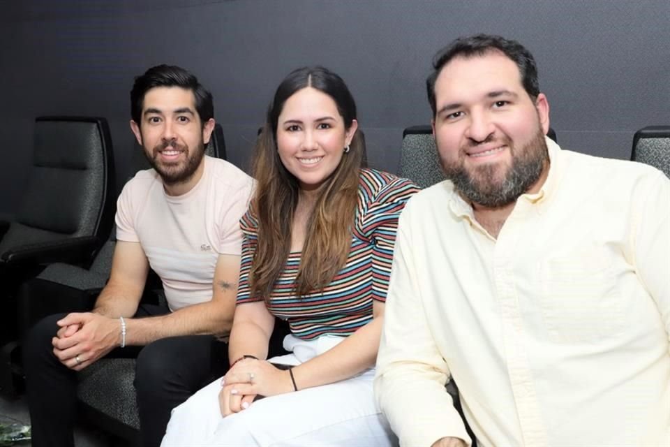 Joel Menéndez, Myrna Chávez y Luis Marín