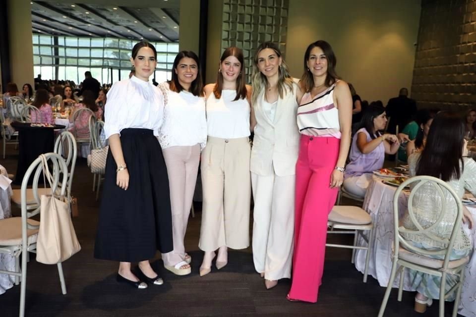 Ana Pau Franco, Xóchitl Martínez, Karla Villarreal, Marisol Olivares y Ross Valdés