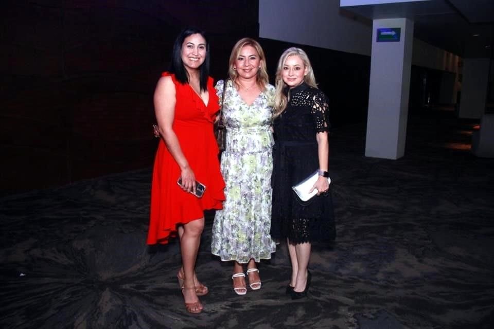 Sofía Valderrama, Norma Ojeda y Rosy Berard