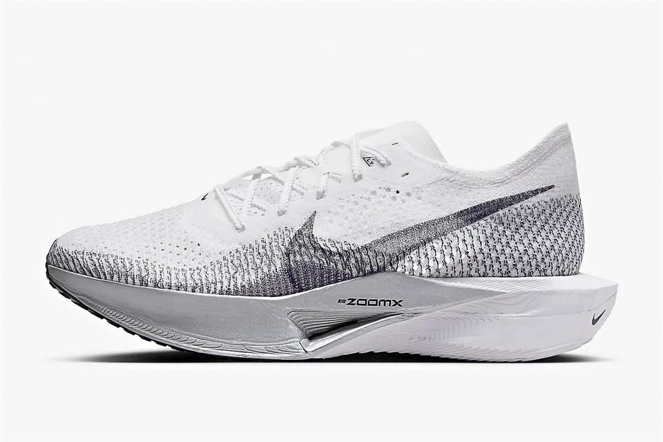 El modelo 'Vaporfly 3' fabricado por Nike, propio para recorrer largas, y muy largas distancias.