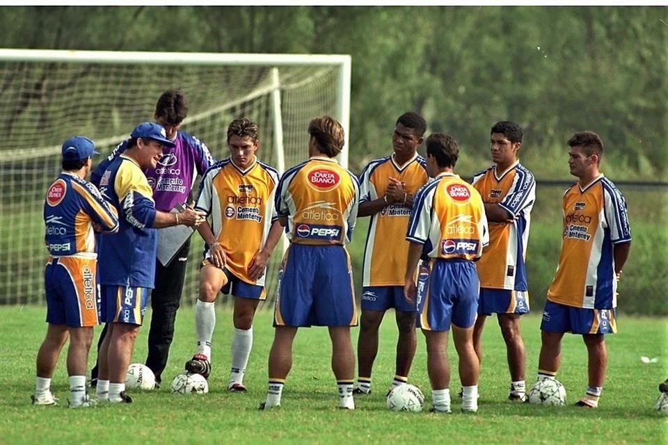 Alguna vez estuvieron juntos los ahora entrenadores de Rayados y Tigres, además del directivo albiazul.