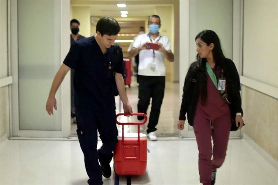 El trasplante se realizó gracias a la donación altruista de un joven de 23 años, quien falleció a causa de una hemorragia cerebral.