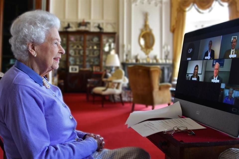 A través de una videollamada, la Reina Isabel II conoció a su bisnieta, Lilibet Diana.