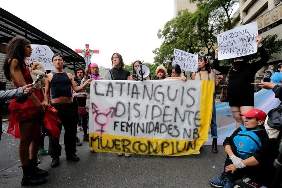 El tianguis disidente de la Glorieta de los Insurgentes se manifestó por su derecho a un trabajo digno y la no discriminación