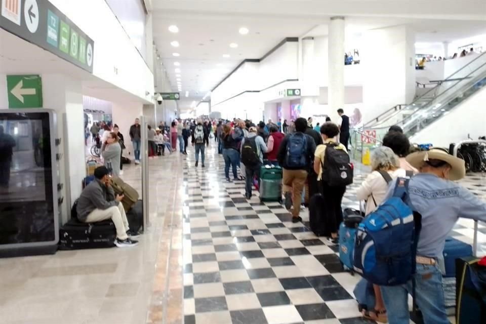 Como parte de la organización, se determinó que México tendrá cuatro 'Aeropuertos FIFA', designados para recibir visitantes y equipos.