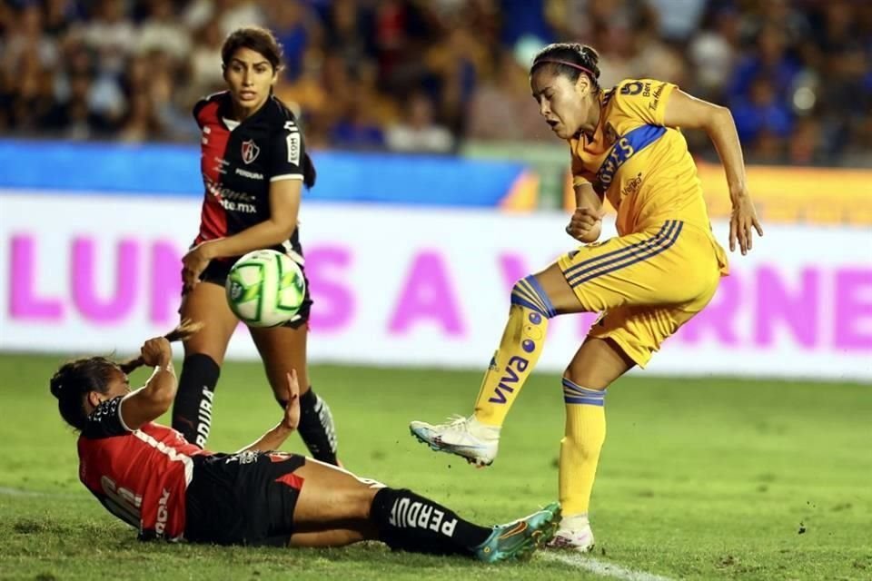 Tigres Femenil se impuso en el Uni 2-0 sobre el Atlas Femenil en el duelo de vuelta de los Cuartos de Final, con lo que avanzó a Semis del Clausura 2023 con global de 7-0.