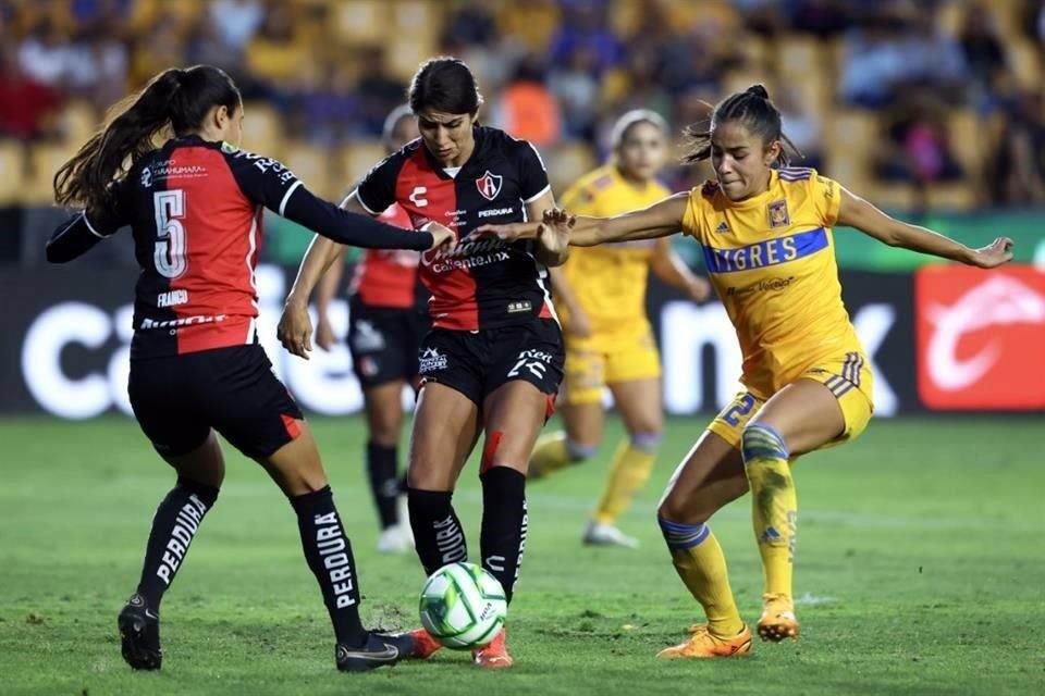 Tigres Femenil se impuso en el Uni 2-0 sobre el Atlas Femenil en el duelo de vuelta de los Cuartos de Final, con lo que avanzó a Semis del Clausura 2023 con global de 7-0.