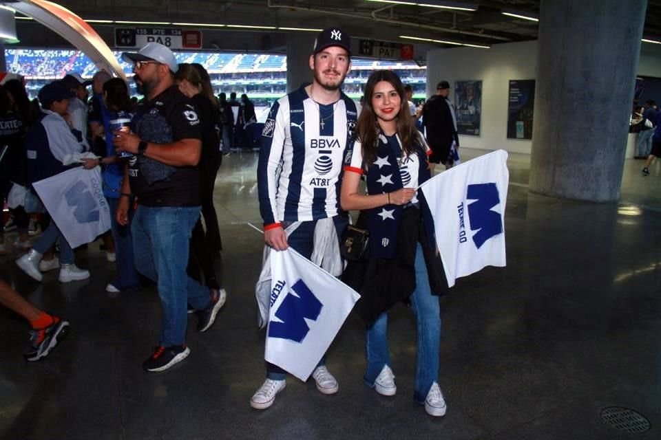 José Luis Pérez y Arely Arizpe