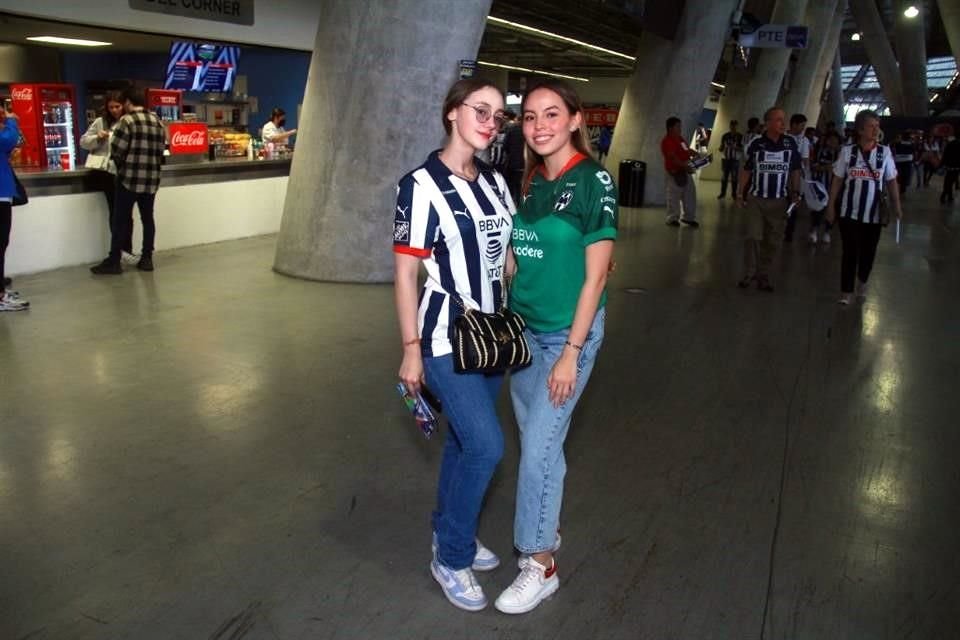 Sabine Ibarra y Sharis Medina