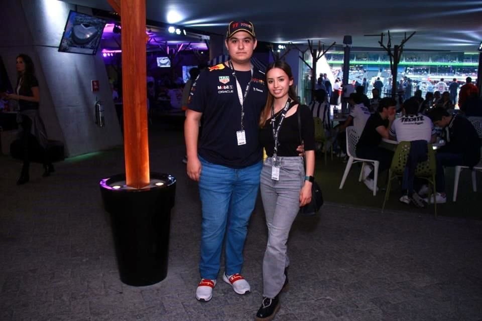 Sebastián Garza y Renata Alvarado