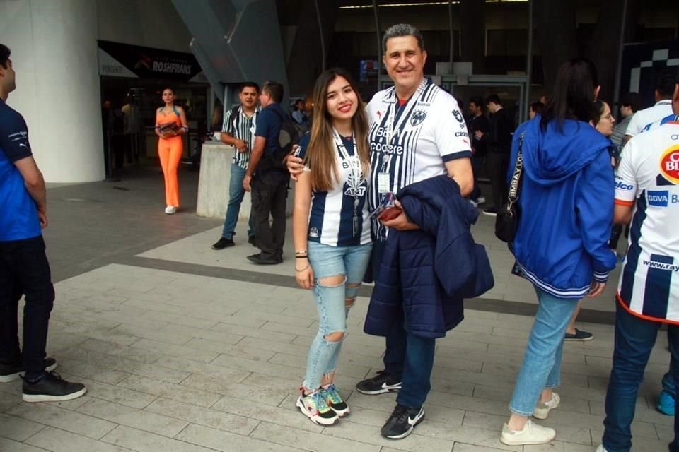 Carlos Maciel Contreras y Mariana Maciel López
