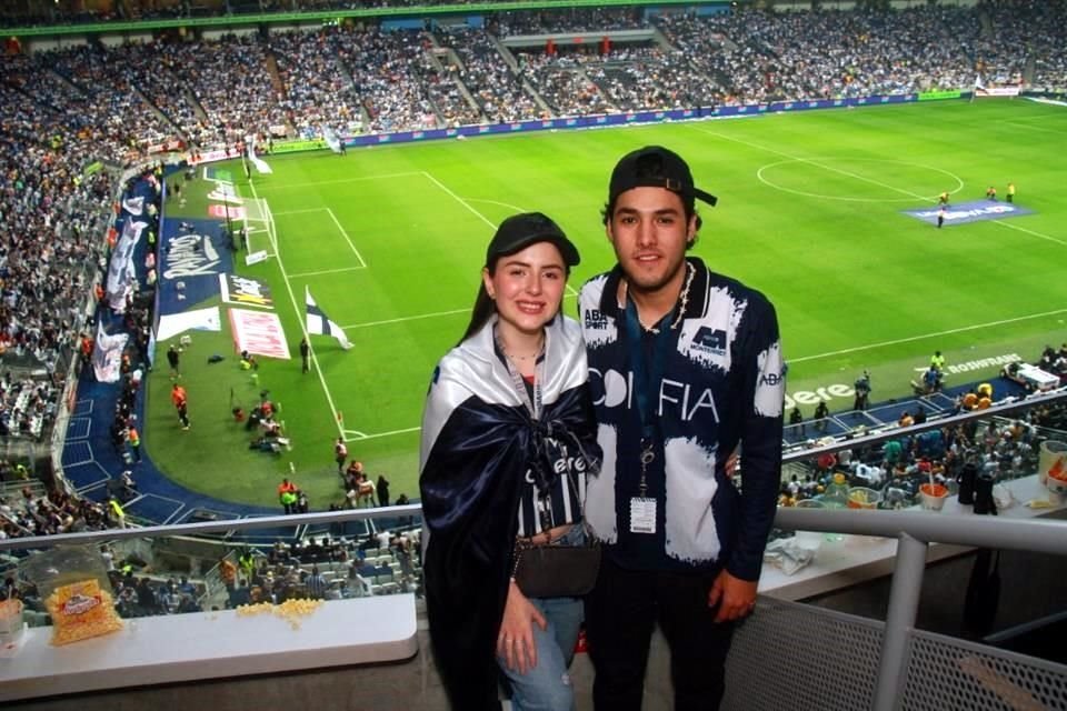 Mónica Cárdenas y Samuel Gamboa