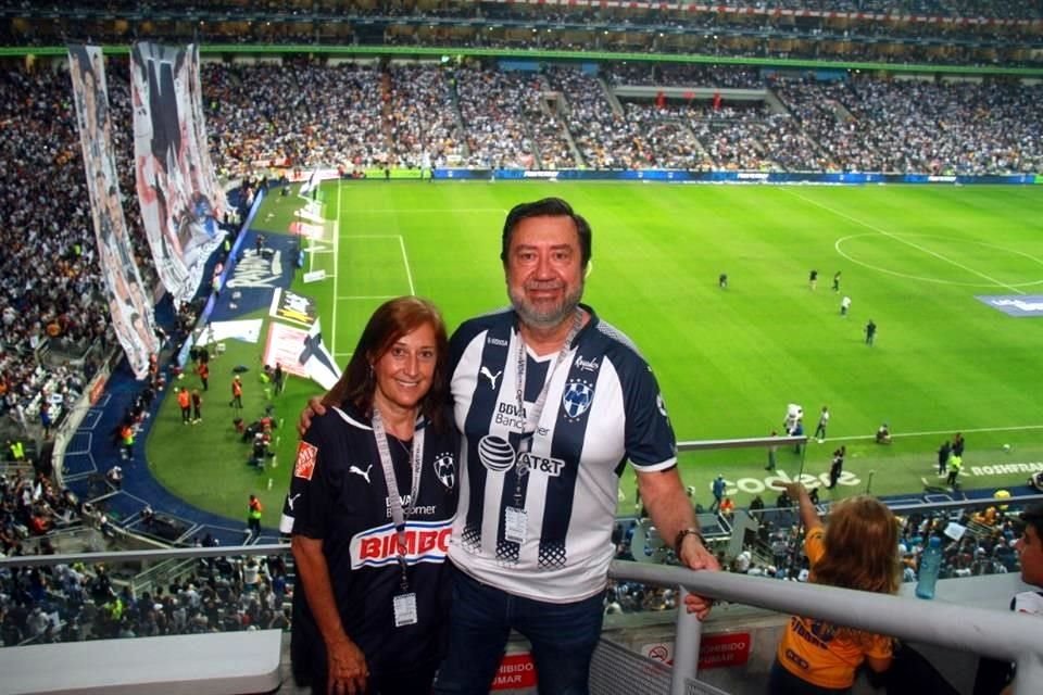 Juany de Chapa y Jorge Chapa