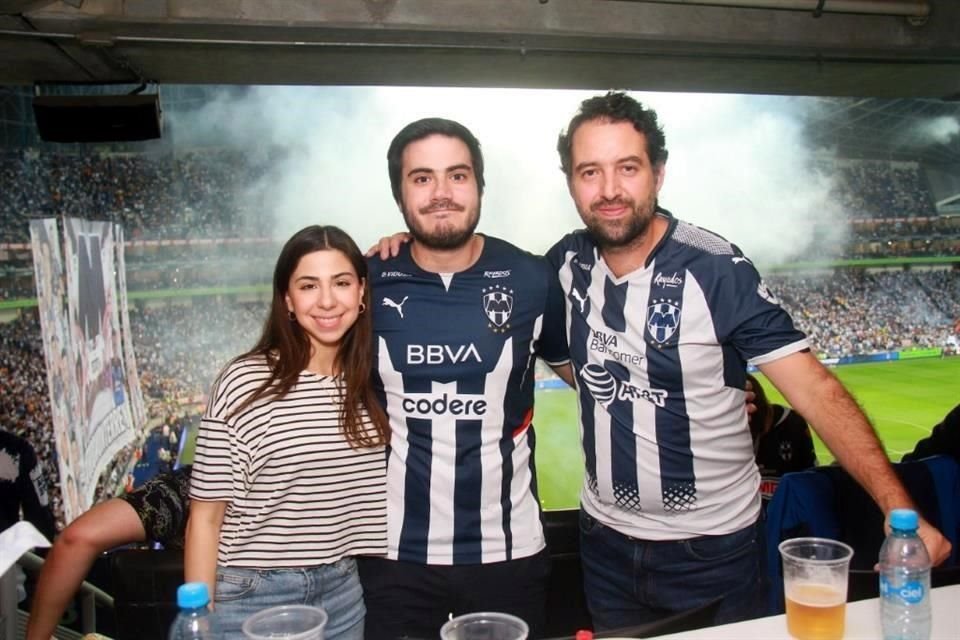 Isabel Bravo, Gerardo Chapa y Fernando Cortés