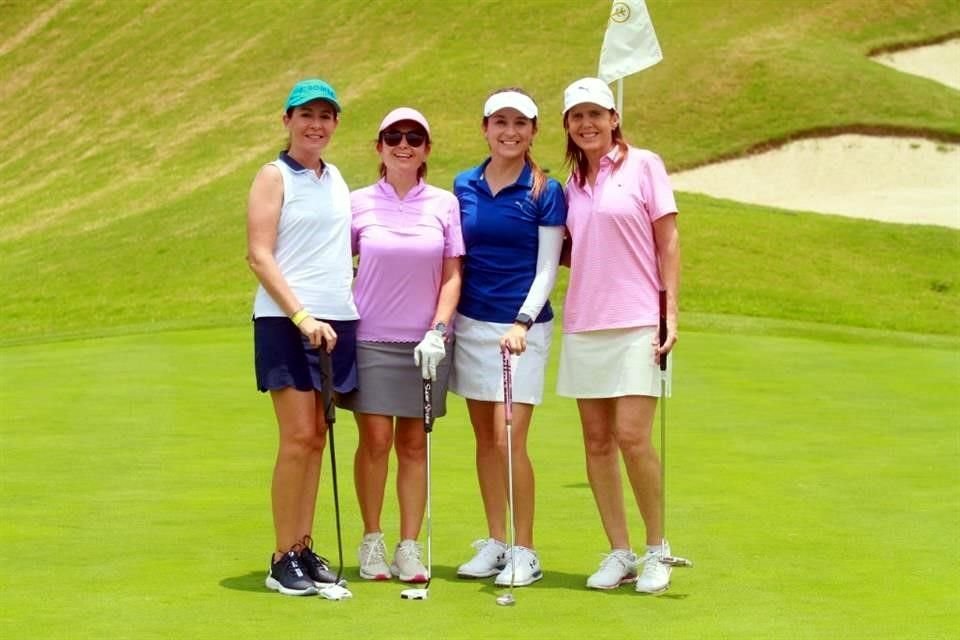 Paola Soto Hay de Mc Guilivray, Cinthya Escobar, Karla López y Eugenia Castro de Montero