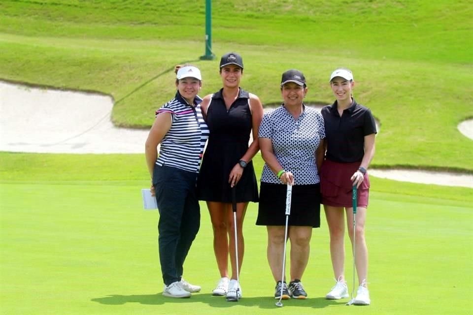 Roberta Medina, Gaby Betancourt de Martínez, Mónica Gattás de Núñez y Sofía González Villarreal