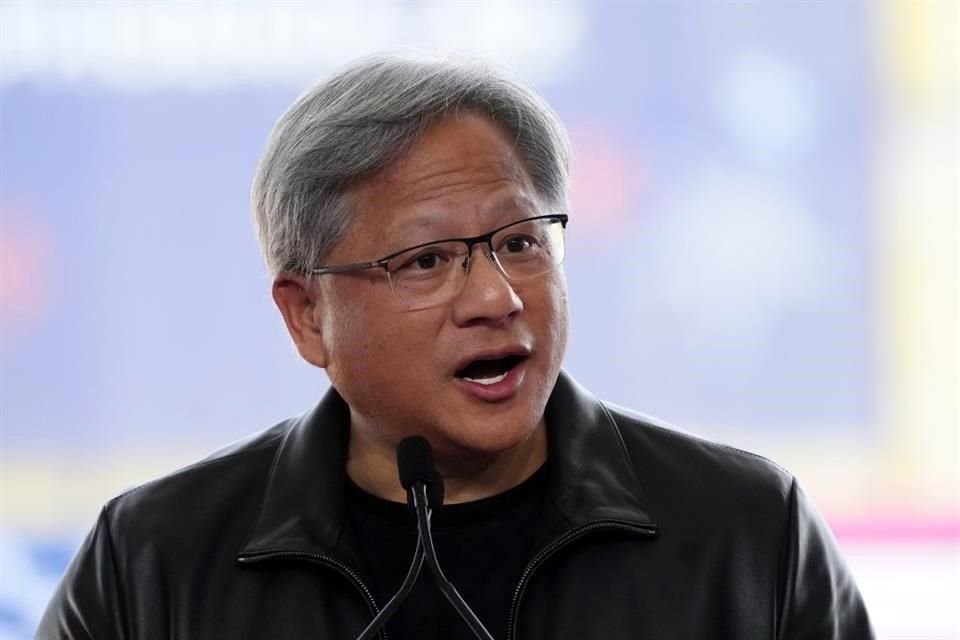 Nvidia, cofundada por Jensen Huang, está a un paso de alcanzar un valoración de 1 billón de dólares.