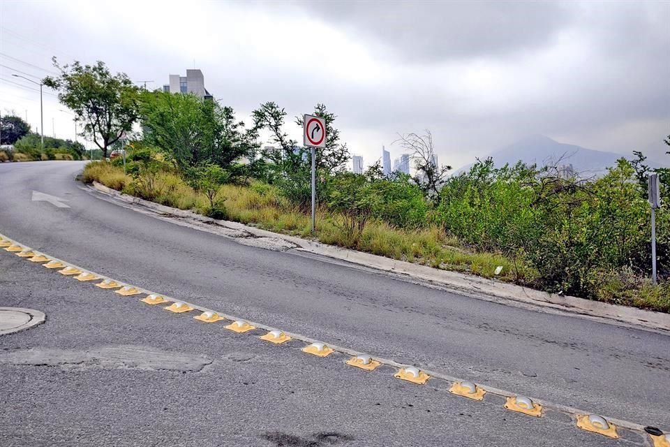 El terreno se encuentra en la Loma Larga, entre las instalaciones del Poder Judicial de la Federación y el Club Industrial.