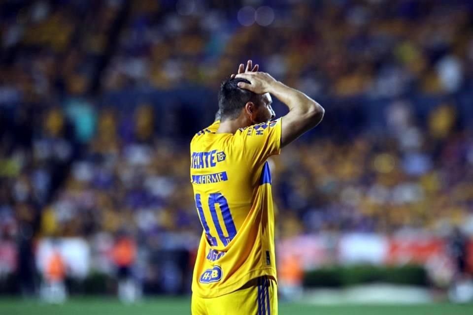 Imágenes del primer tiempo que terminó 0-0.