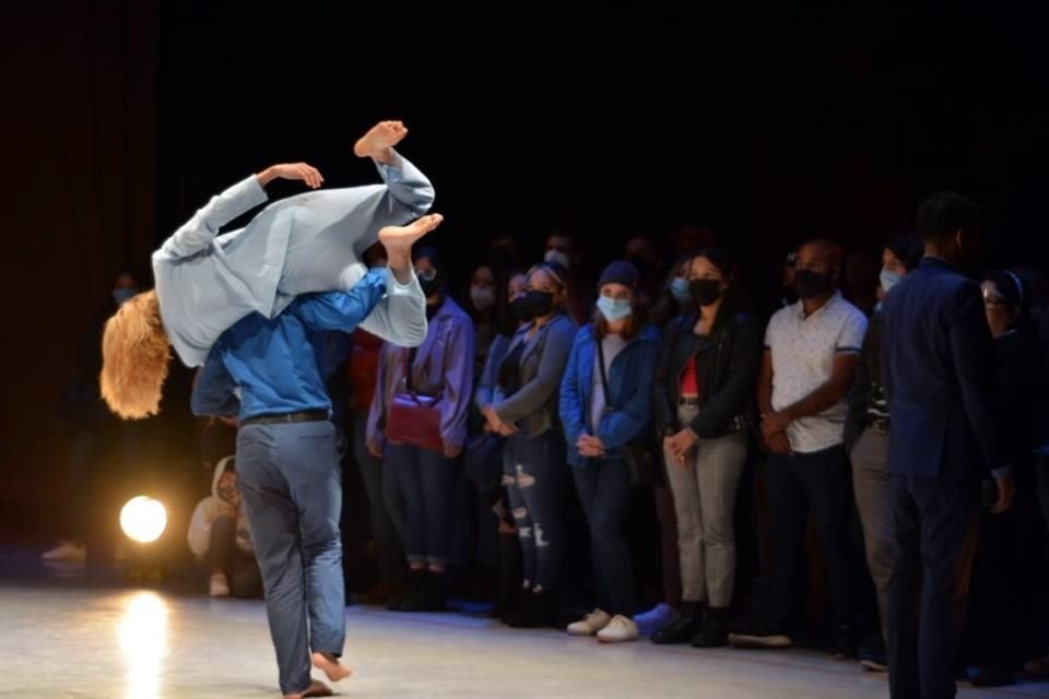 Teatro en el Incendio, compañía tijuanense, aborda en 'La capacidad de los peces para sufrir'  la salud mental.