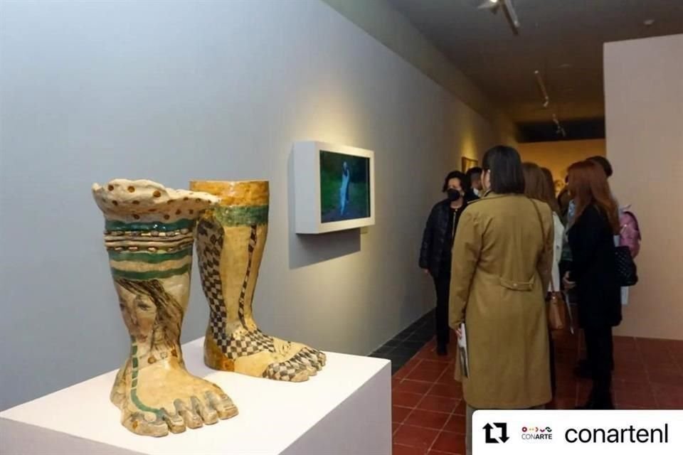 'Cosmogónica: las mujeres y sus mundos alternos' que actualmente se exhibe en la Pinacoteca de Nuevo León.