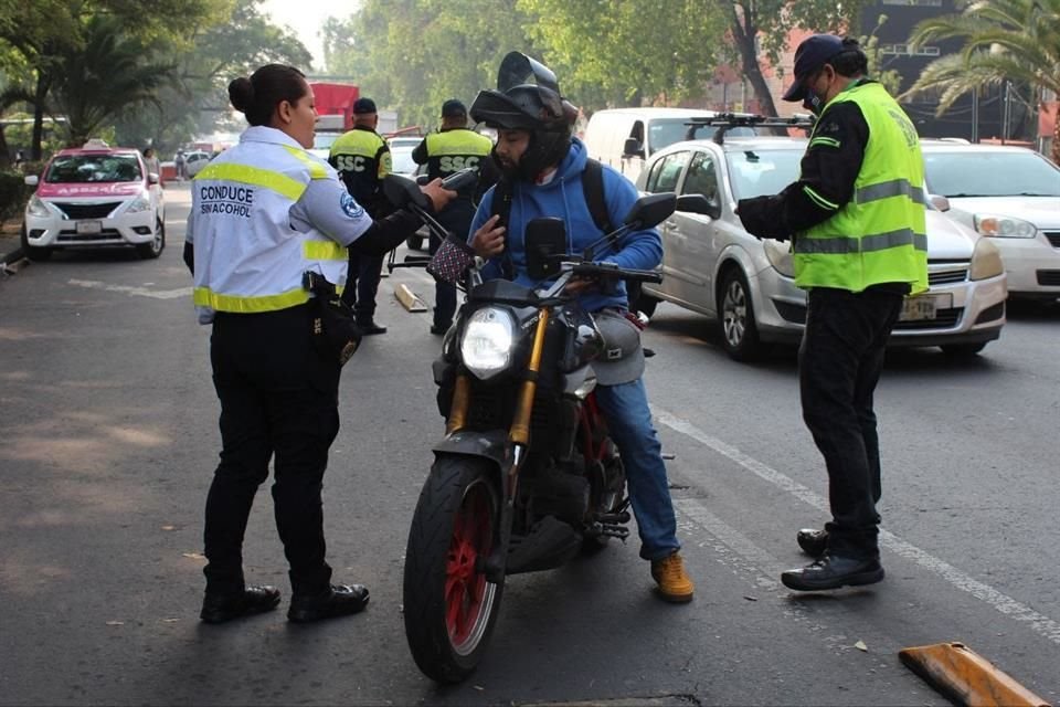 Como resultado de los operativos, llevaron 494 motos a corralón y emitieron 2 mil 781 infracciones.