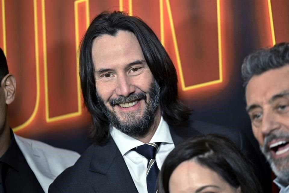 El actor Keanu Reeves dejará la actuación un rato para enfocarse en el regreso de su banda Dogstar, tras 20 años separados.