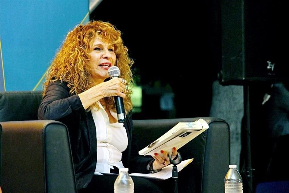 La poeta Gioconda Belli en la Casa Universitaria del Libro, en 2017.