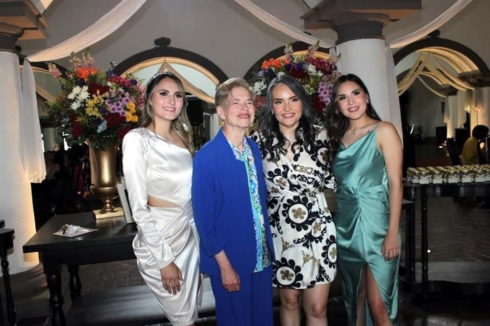 Karen Ortiz, Lucila Cantú, Marlen Peña y Miranda Ortiz Peña