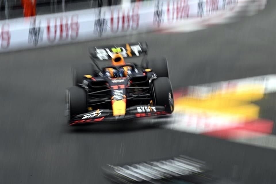 Checo Pérez busca dejar atrás los problemas en Mónaco.