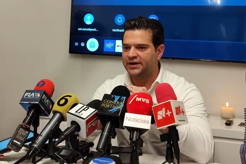 En rueda de prensa, Francisco Cienfuegos, Secretario de Enlace Legislativo del PRI, acusó al Gobernador de persecución política.