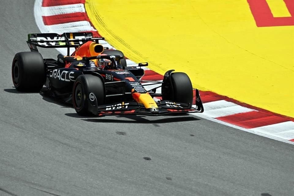 Max Verstappen lideró la primera práctica del Gran Premio de España.