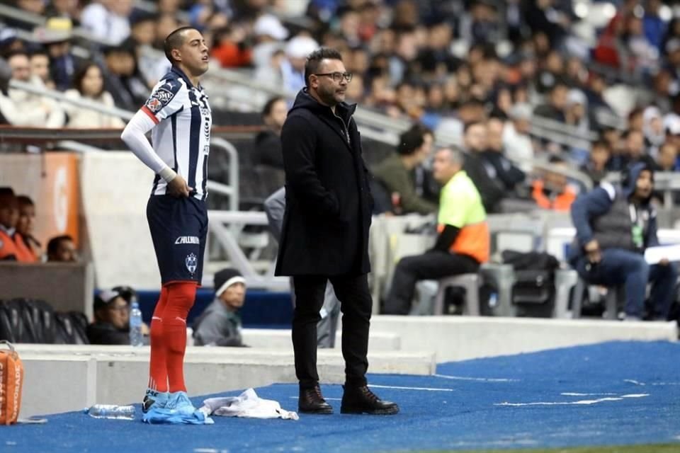 El interés de Pumas en Rogelio Funes Mori nace directamente del entrenador Antonio Mohamed, su ex DT en Rayados.