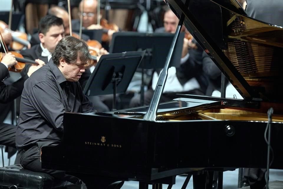 El talento de Santiago Piñeirúa es ya conocido por los melómanos y se refrendó como un pianista de altos vuelos.