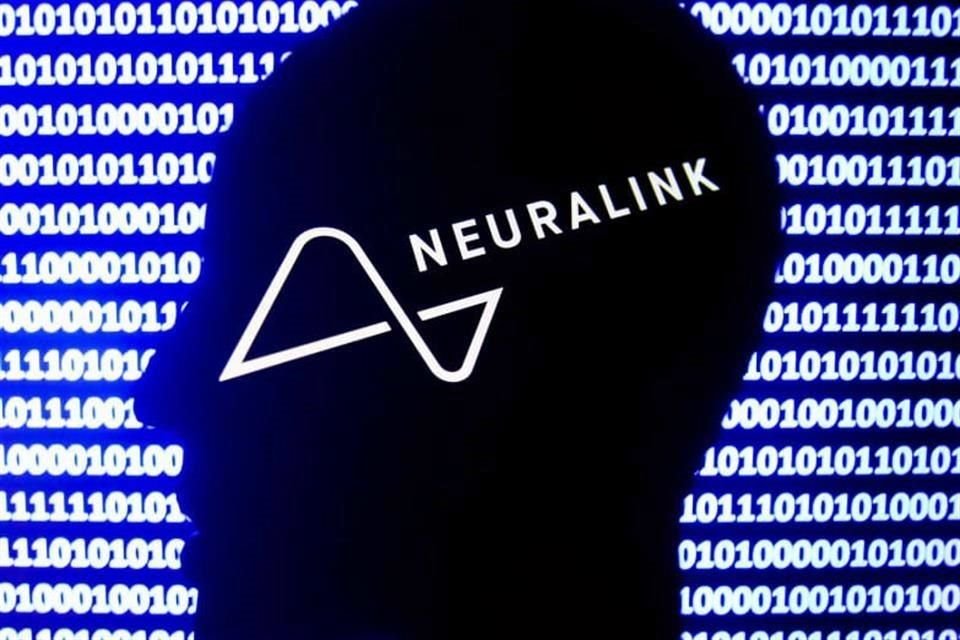 Hasta ahora, cinco personas han recibido implantes de Neuralink, según ha declarado Musk.