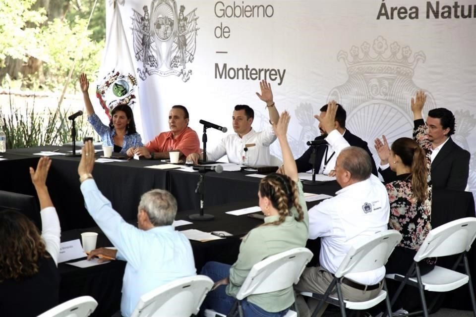 Por unanimidad, el Cabildo de Monterrey secundó el cambio del director Jurídico del Municipio.