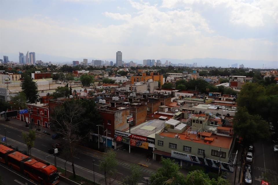 De visita en Iztapalapa este martes, la Jefa de Gobierno, Claudia Sheinbaum, pidió revisar los reportes del Simat.