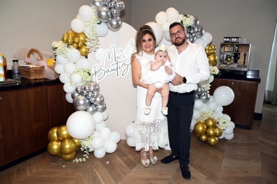 Maythee Tamez Miranda, Isabella Treviño Tamez y Julio Treviño Díaz