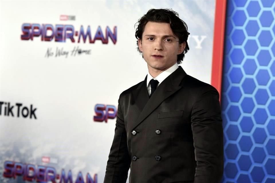 Tom Holland se tomará un año sabático de su trabajo como actor, luego de que su nueva serie de TV lo cansara física y mentalmente.