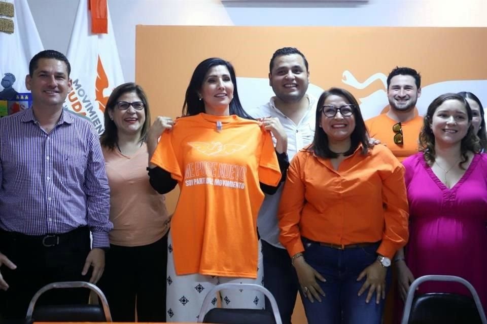 Patricia Salazar dejó al PRI para unirse a MC.