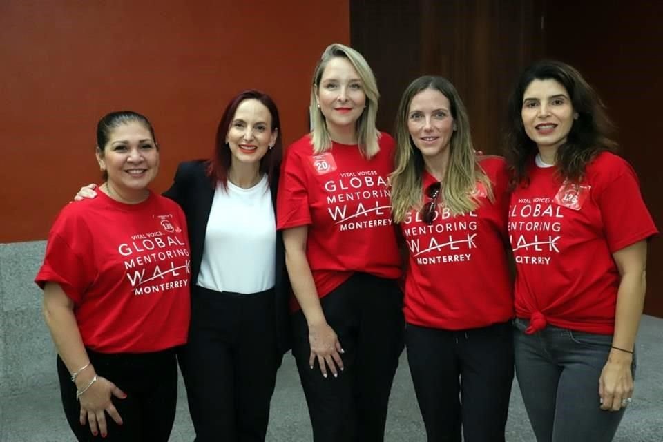 Paty Palacios, Mónica García de Moyeda, Adriana Zavala de Cortázar, Mónica Zambrano de De la Garza y Maru Pérez de Luque