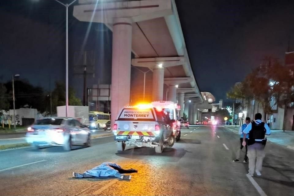 Cuando intentaba cruzar una avenida, un hombre murió al ser arrollado por un auto, en la Colonia Moderna.
