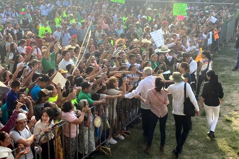 El evento de esta tarde fue en una cancha de futbol de la comunidad.