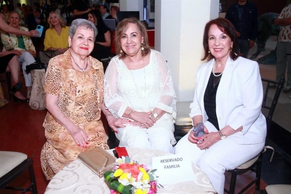 María Bertha Rodríguez de Cordero, Tere Juangorena y Mary Santos