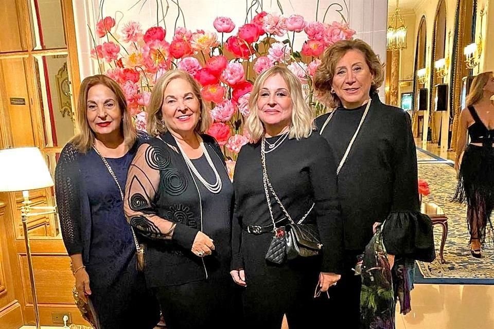 Unos días inolvidables son las que está pasando desde hace unas semanas un grupo de amigas en Europa.
