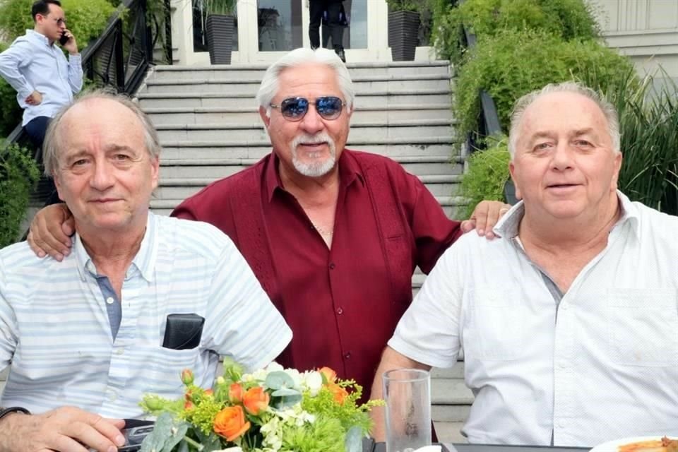 Rafael Ferrigno, Manuel Álvarez y Miguel Ferrigno