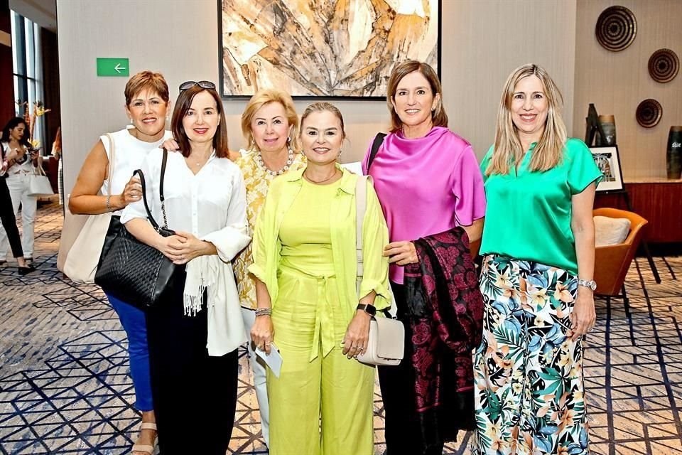 Martha González, Mary González, Chachis de González, Beatriz Gutiérrez, Lucía Sojo de Guzmán y Elsa Gutiérrez de Villarreal