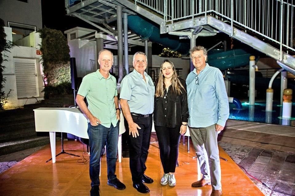 Eduardo A. Rodríguez González, David Zambrano González, Olaya López y Fernando López