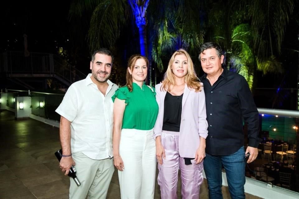 Fernando Méndez, Cristina Camargo, Mónica Ferrer de Galindo y Gabriel Galindo
